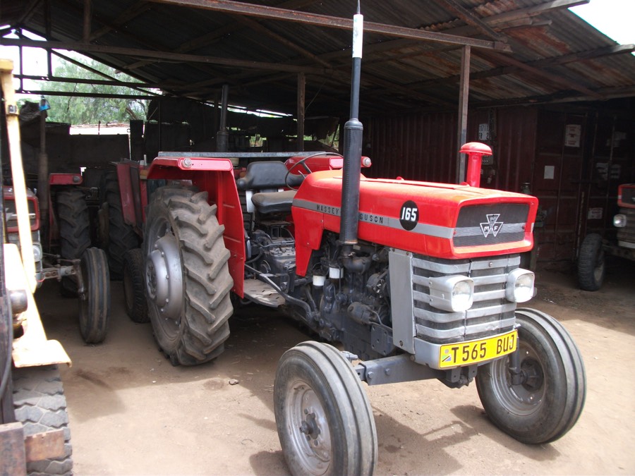 Agricultural tractor